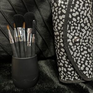 Black and Silver Makeup Brush Set with Case